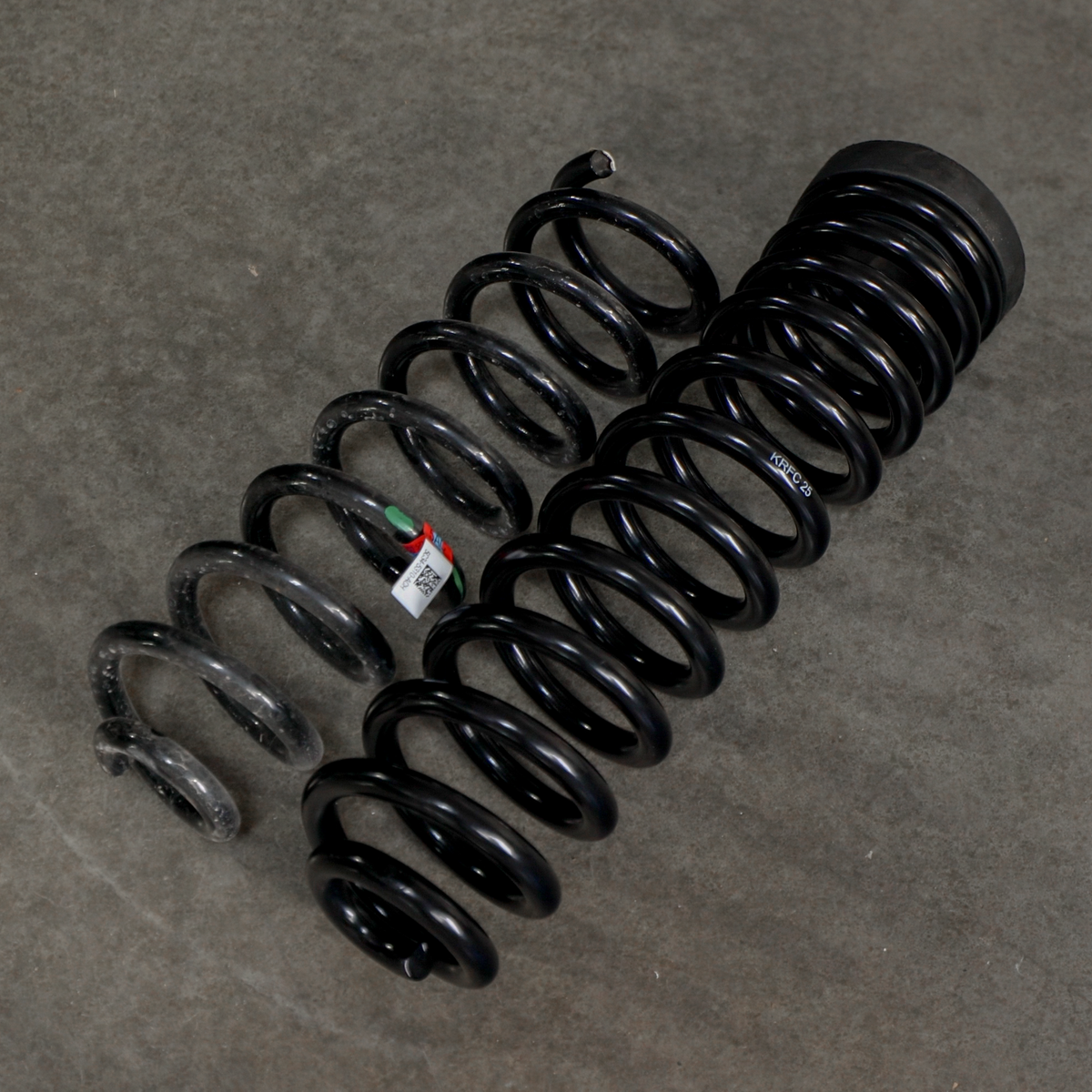 Kryptonite 2.5"/3.5" Leveling Dual Rate Coil Springs for 2005-2026 Ford Powerstroke F-250/F-350